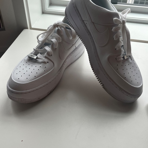 Size 9.5 - Nike Air Force 1 Sage Low Triple White W - Picture 5 of 8
